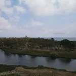La Tamarissiere مكان تخييم *