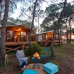 캠프장 La Tamarissiere 아그