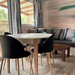 캠프장 La Tamarissiere 아그