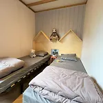 مكان تخييم La Tamarissiere *