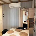 La Tamarissiere مكان تخييم آجد
