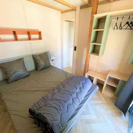 Camping La Tamarissière *