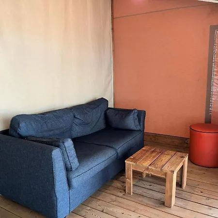 Camping La Tamarissière *