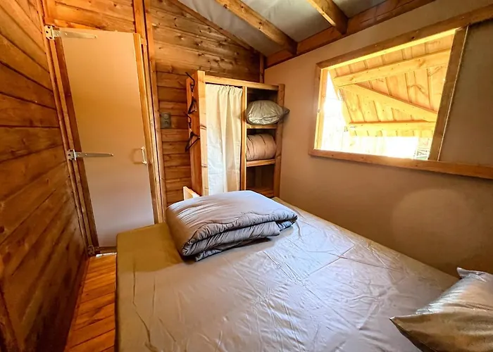 캠프장 La Tamarissiere 아그